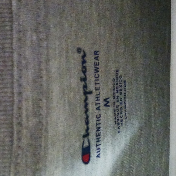 Champion shirt - Picture 2 of 4